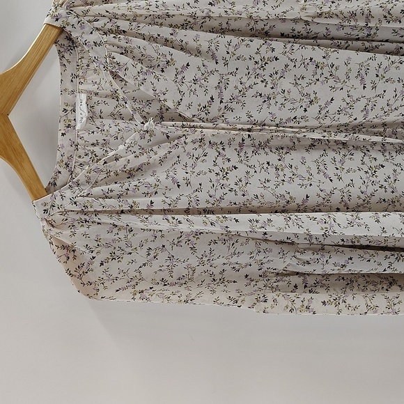 blu pepper Ivory Floral Pullover Blouse Size Medium Balloon Sleeve Semi sheer - Picture 2 of 9